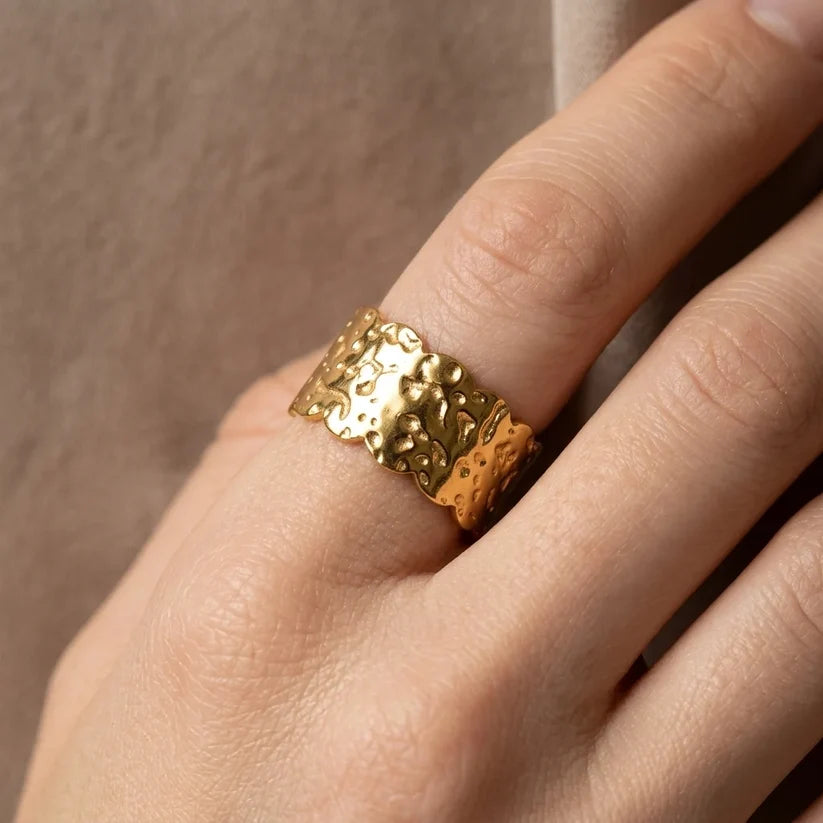 SOLID RING