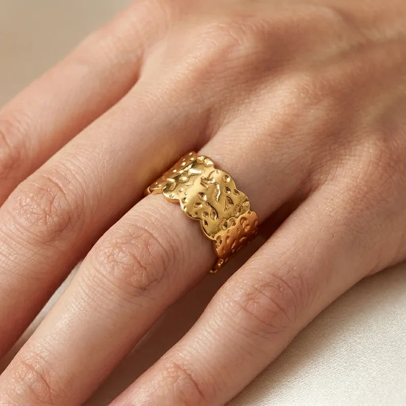 SOLID RING